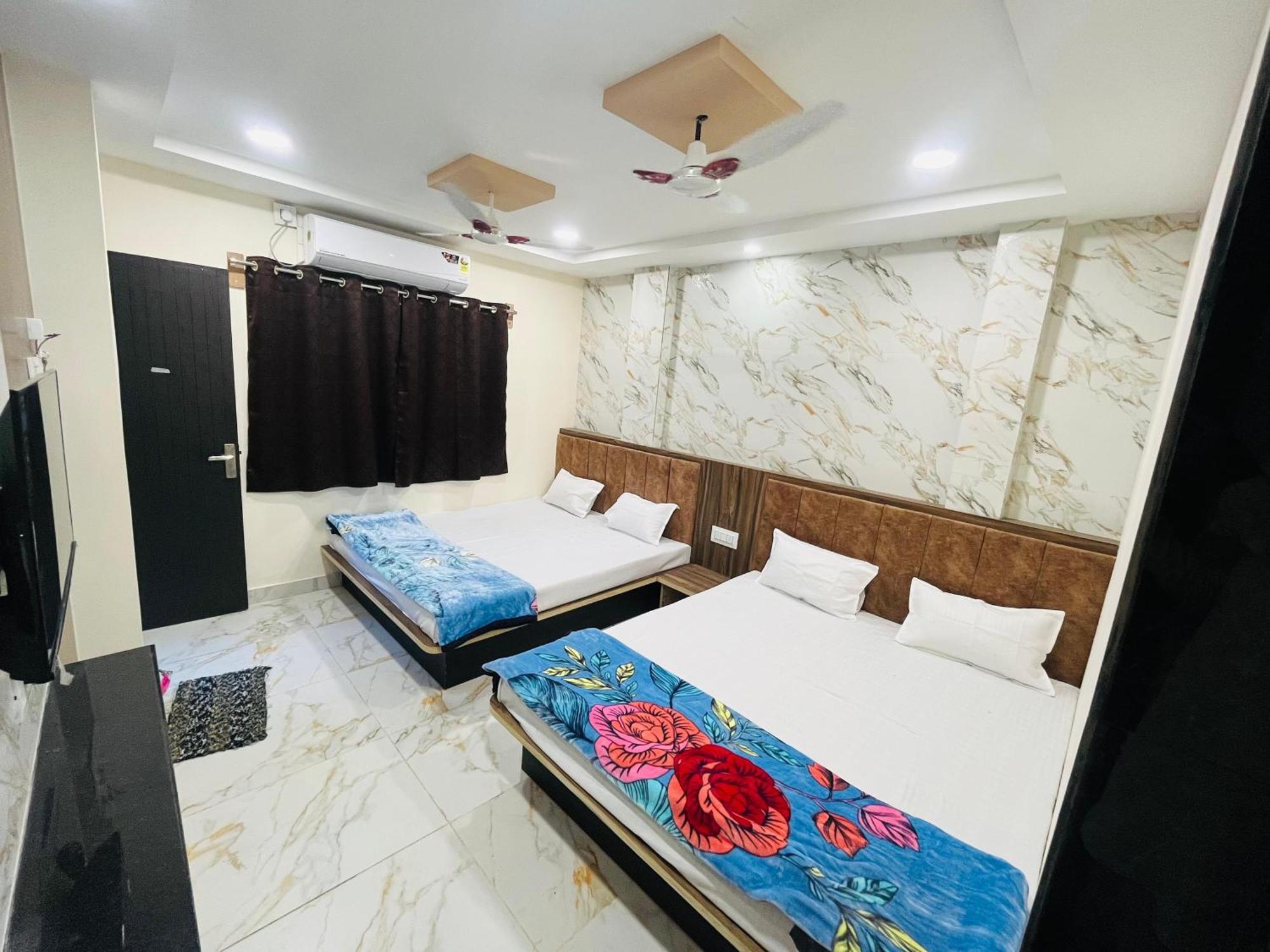 Hotel Sk Tower Удджайн Экстерьер фото